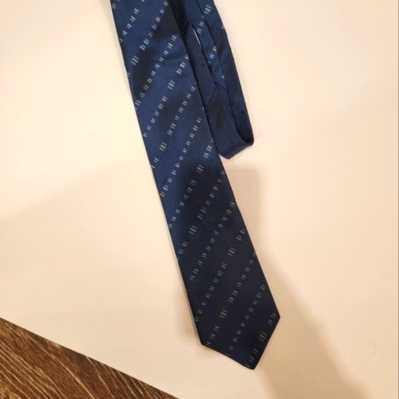 Tommy Hilfiger Other - Vintage Tommy Hilfiger Men's Neck Tie 100% Silk NWT